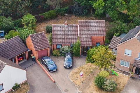 3 bedroom chalet for sale, St. Andrews Drive, Fornham St. Martin, Bury St. Edmunds