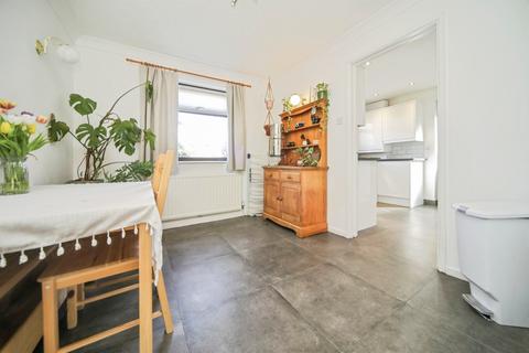 3 bedroom chalet for sale, St. Andrews Drive, Fornham St. Martin, Bury St. Edmunds