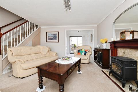 3 bedroom end of terrace house for sale, Carnation Close, Chelmsford