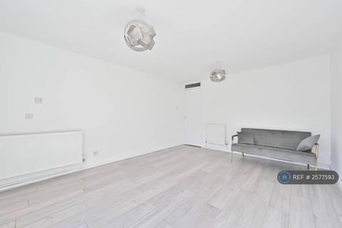 1 bedroom flat to rent, Lambert Court, Bushey, WD23