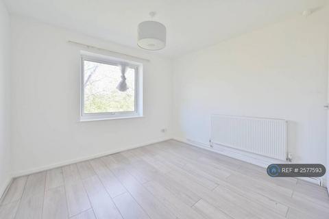 1 bedroom flat to rent, Lambert Court, Bushey, WD23