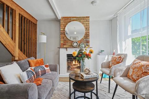 3 bedroom terraced house for sale, Upper Bridge Road, Chelmsford CM2