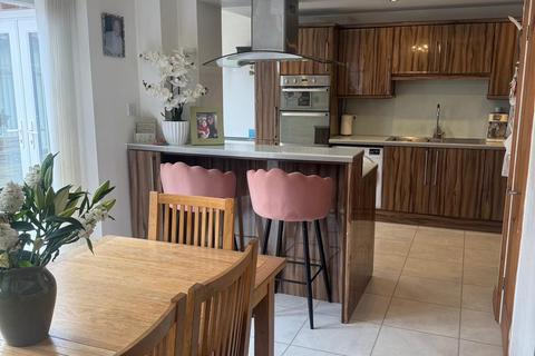 4 bedroom detached house for sale, Knowle Close, West Derby, Liverpool, L12