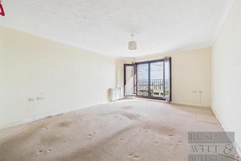 1 bedroom retirement property for sale, Marina, Bexhill-On-Sea