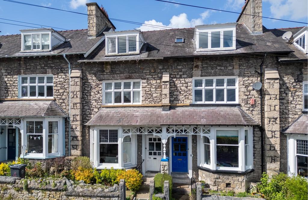 6 Belmont, Kendal, Cumbria, LA9 4JP 4 bed terraced house for sale - £ ...