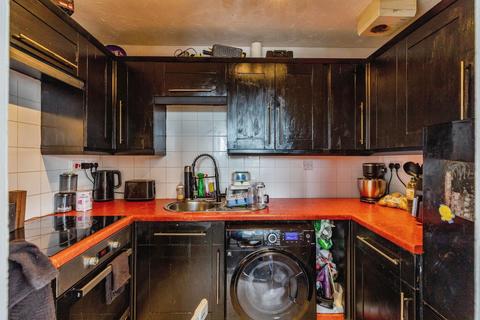 2 bedroom flat for sale, Rectory Road, Rushden, NN10