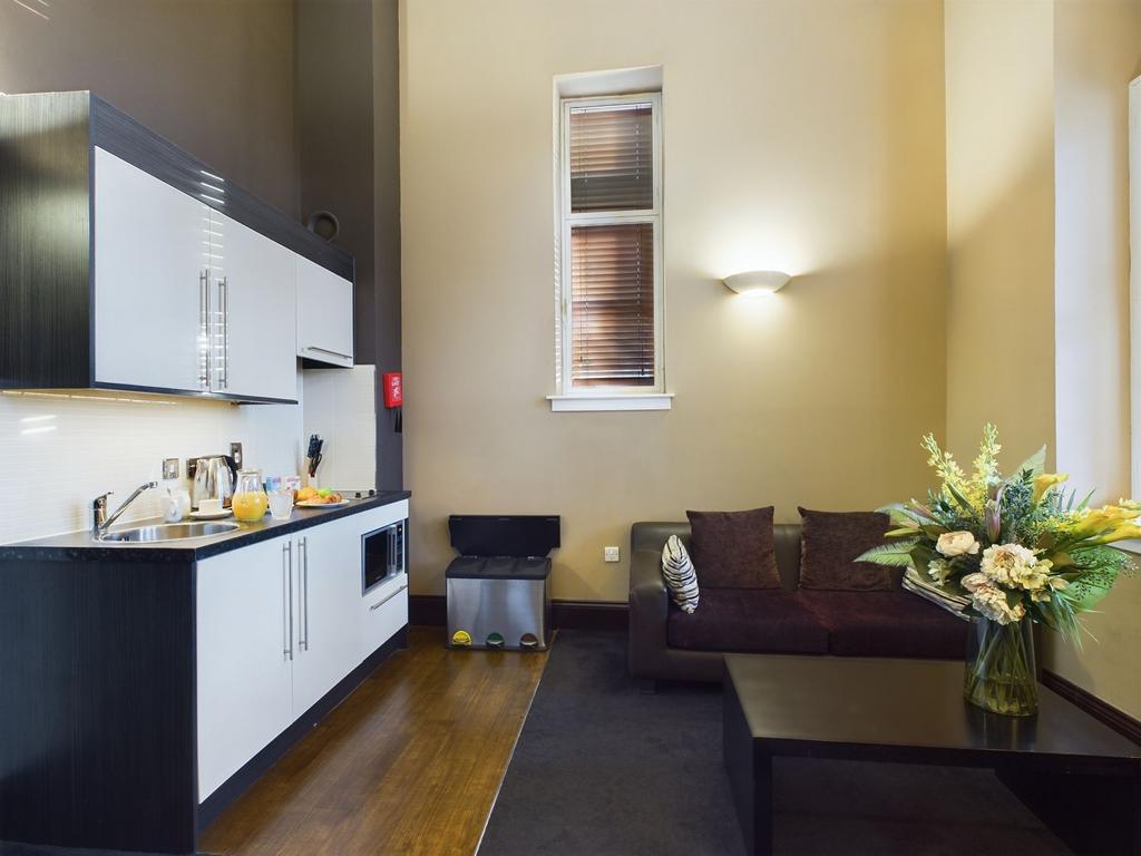 Luxury Studio Deluxe Fully Furnished - View 3