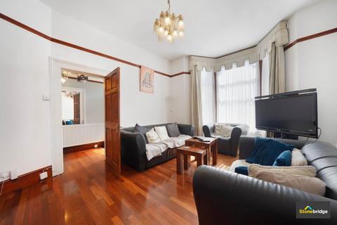 4 bedroom end of terrace house for sale, Romford Road, Forest Gate, E7 8AB