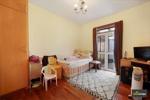 4 bedroom end of terrace house for sale, Romford Road, Forest Gate, E7 8AB