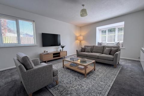 2 bedroom flat for sale, Bracken Close, Leatherhead KT23