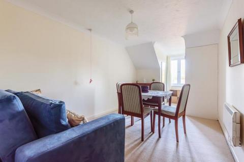 2 bedroom retirement property for sale, Newbury,  Berkshire,  RG14