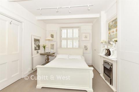 2 bedroom terraced house for sale, Westgate, Chichester PO19