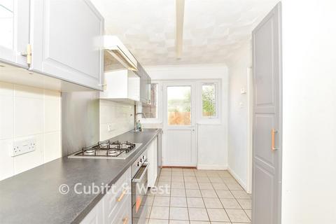 3 bedroom terraced house for sale, Winterslow Drive, Havant PO9