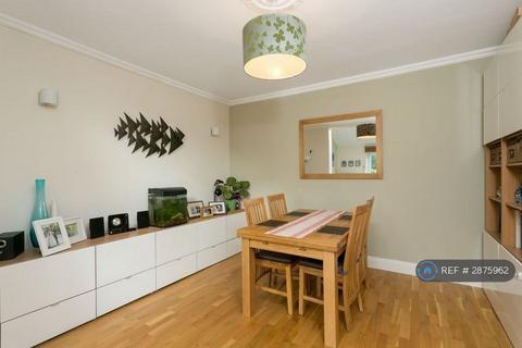 3 bedroom terraced house to rent, Nelson Road, London, E4
