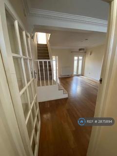 3 bedroom terraced house to rent, South Gipsy Road, Welling, DA16
