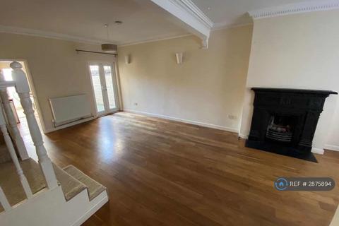 3 bedroom terraced house to rent, South Gipsy Road, Welling, DA16