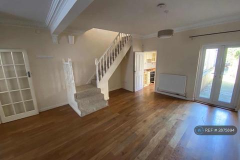3 bedroom terraced house to rent, South Gipsy Road, Welling, DA16