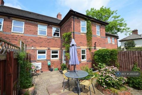 3 bedroom terraced house to rent, Sarnia Court, Leominster, HR6