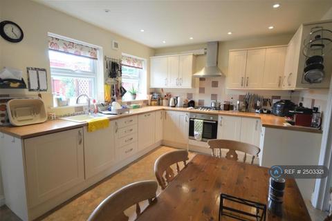 3 bedroom terraced house to rent, Sarnia Court, Leominster, HR6