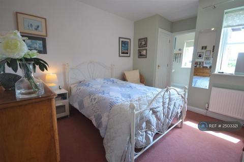 3 bedroom terraced house to rent, Sarnia Court, Leominster, HR6