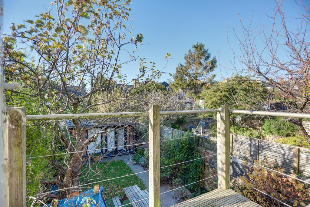 Apartment in Brighton - View 2