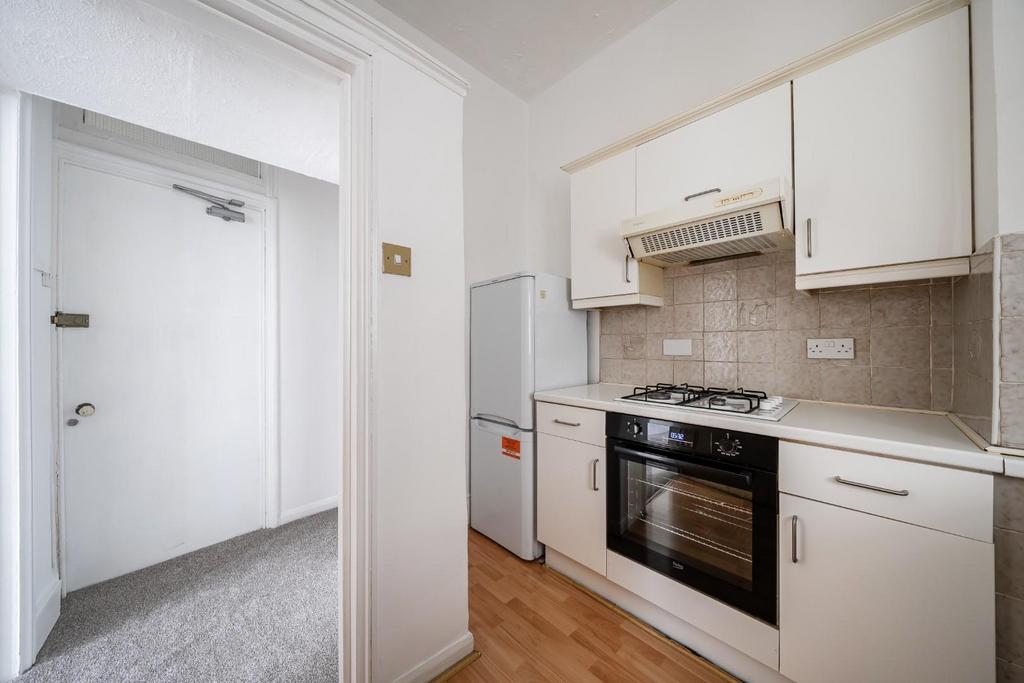 Apartment in Brighton - More