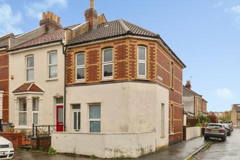 2 bedroom flat for sale, Springfield Avenue, Bristol, BS7