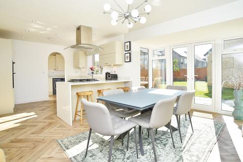 4 bedroom detached house for sale, Spruisty Green, Killinghall, HG3