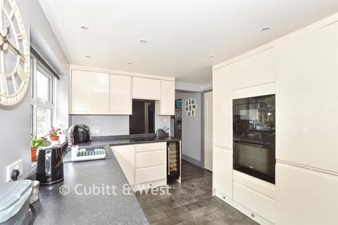 4 bedroom detached house for sale, Downland Copse, Uckfield TN22