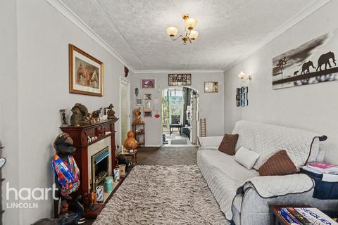 3 bedroom semi-detached house for sale, Nocton Drive, Lincoln