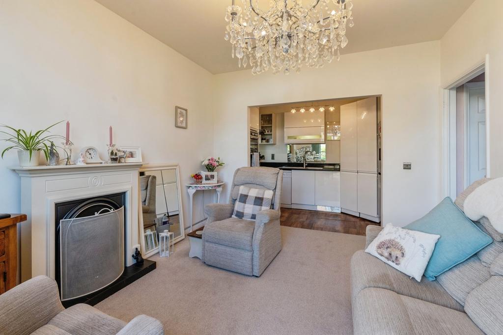 Lounge/Kitchen