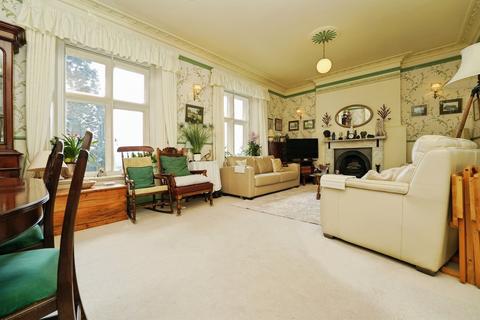 4 bedroom semi-detached house for sale, Wells Road, Malvern