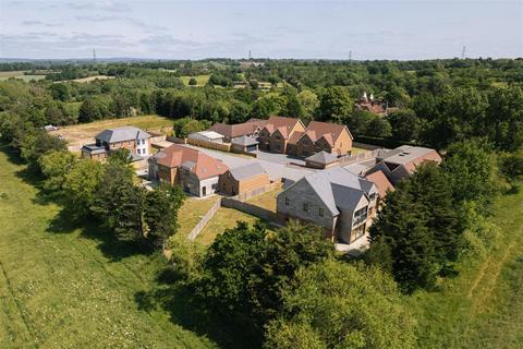 5 bedroom link detached house for sale, Worth Lane, Little Horsted
