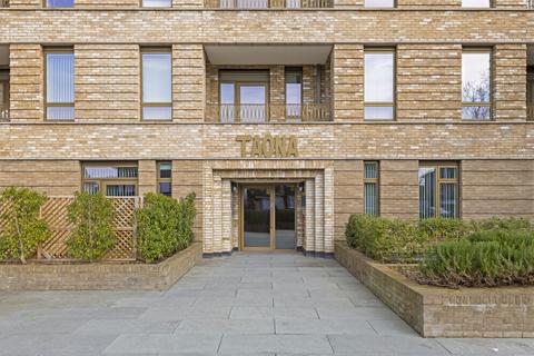 Studio to rent, Merrion Avenue Stanmore HA7