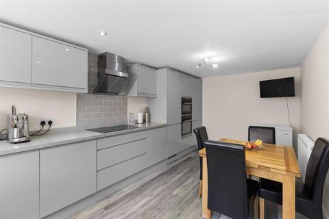 3 bedroom semi-detached house for sale, Oak Fields, Hailsham