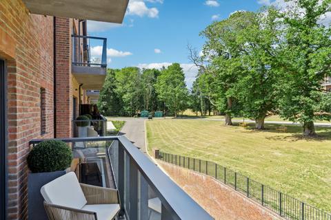2 bedroom flat for sale, Gorelands Lane, Chalfont St. Giles, HP8