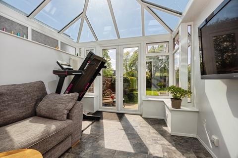 4 bedroom semi-detached house for sale, Byrefield Road, Guildford, Surrey, GU2
