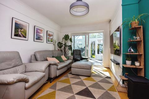 4 bedroom semi-detached house for sale, Byrefield Road, Guildford, Surrey, GU2