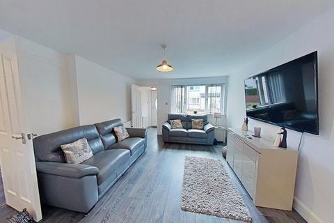 2 bedroom flat to rent, Cleikiminrig, Edinburgh, Midlothian, EH15