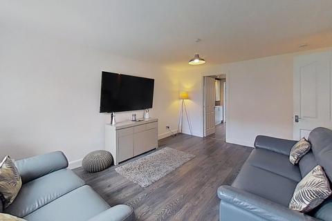2 bedroom flat to rent, Cleikiminrig, Edinburgh, Midlothian, EH15