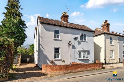 2 bedroom semi-detached house for sale, New Cross Road, Surrey GU2