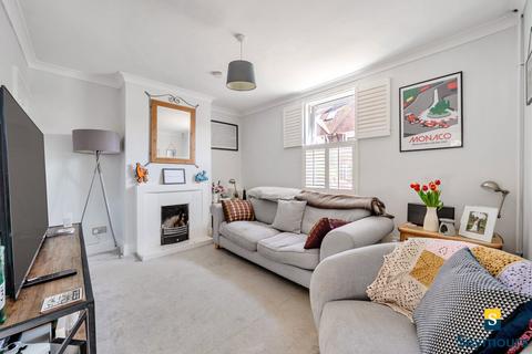 2 bedroom semi-detached house for sale, New Cross Road, Surrey GU2