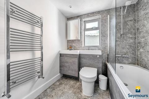 2 bedroom semi-detached house for sale, New Cross Road, Surrey GU2