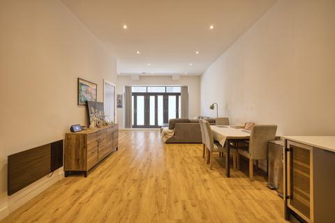 3 bedroom flat for sale, Cavendish Street, Ramsgate, Kent, CT11