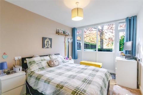 1 bedroom maisonette for sale, Dovedale Close, Uxbridge UB9