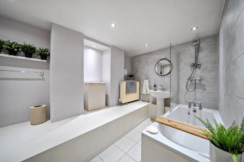 1 bedroom flat for sale, Bedford Hill, Balham, London, SW12