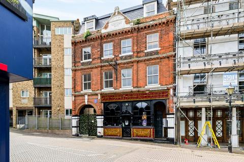 3 bed flat/apartment for rent in Rendezvous Street, Folkestone, CT20