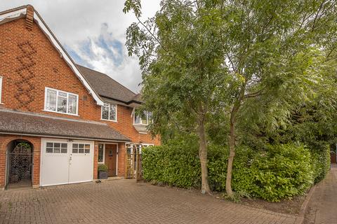 4 bedroom house for sale, Princes Way, London, SW19