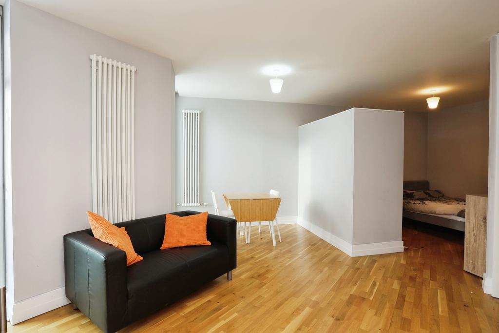 Apartment in Leicester, Black Friars - View 2