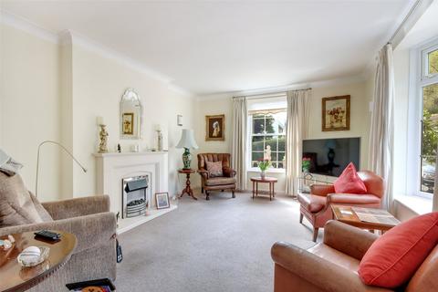 4 bedroom detached house for sale, Oakhill Road, Sevenoaks, Kent, TN13